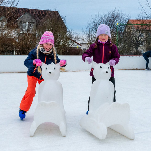 Eislaufen vor der Sonnentherme 